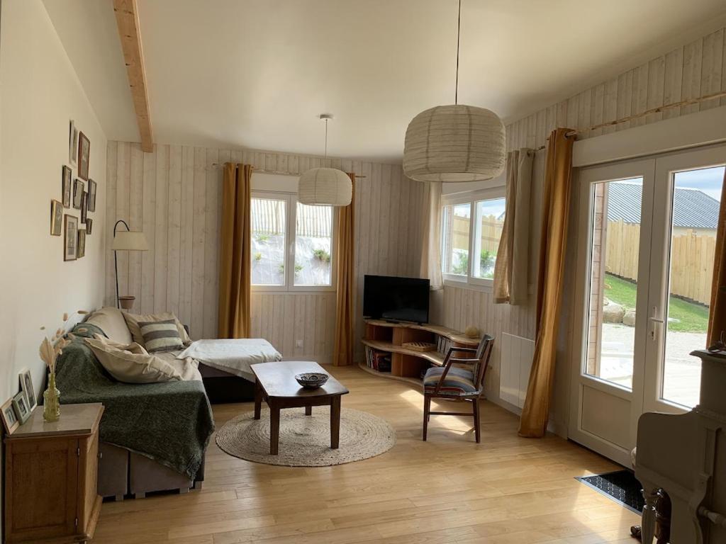Charmante Maison De Campagne En Pierres Et Bois Sartilly-Baie-Bocage 外观 照片